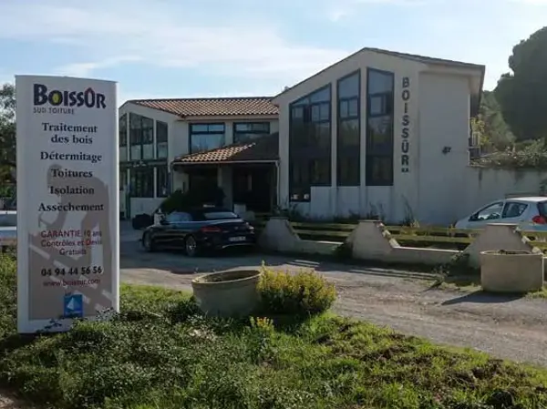 équipe Boissûr Sud Toiture - Entreprise de couverture et traitement des bois contre les xylophages